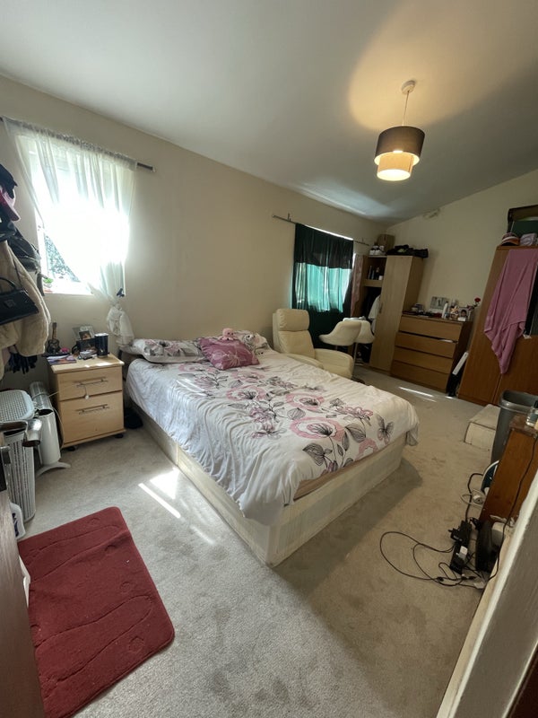 'Large studio Flat Finsbury Park' Room to Rent from SpareRoom