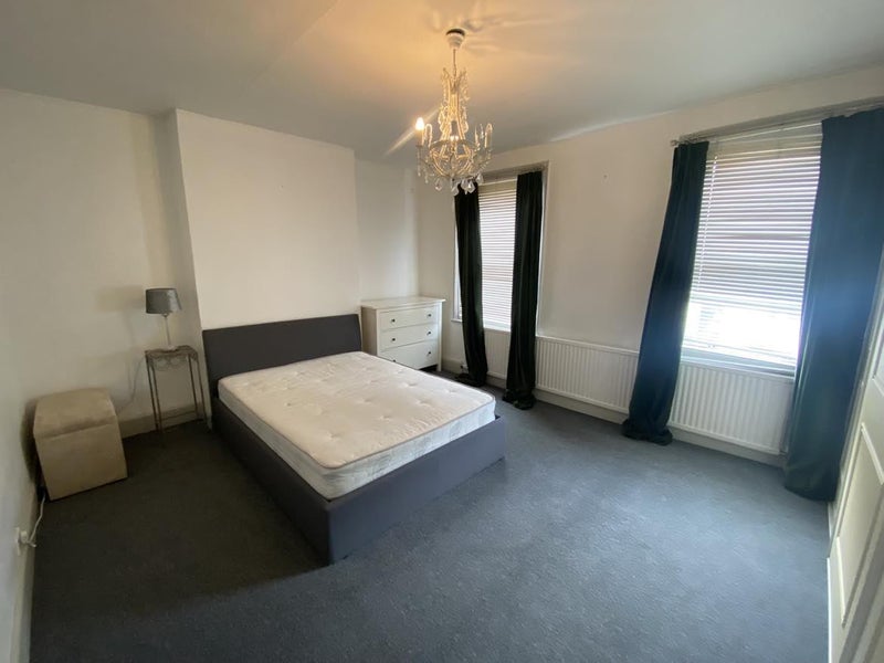 Photo 1: Double Room 