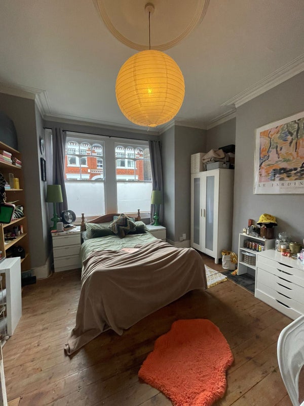 Photo 1: Bedroom -View 1