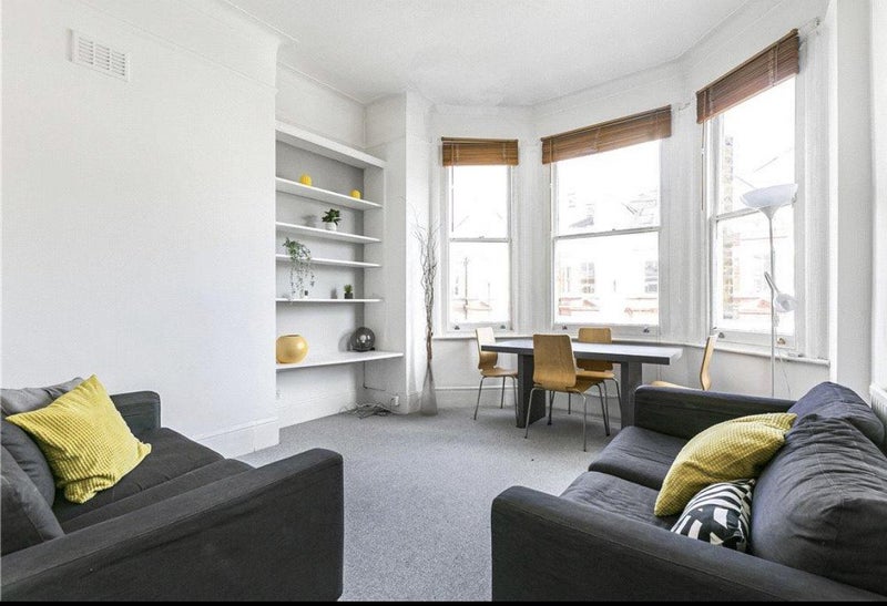 Photo 1: Livingroom (updated photo pending)
