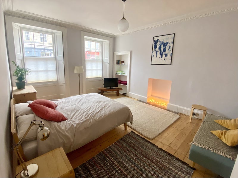 Photo 1: Large double room