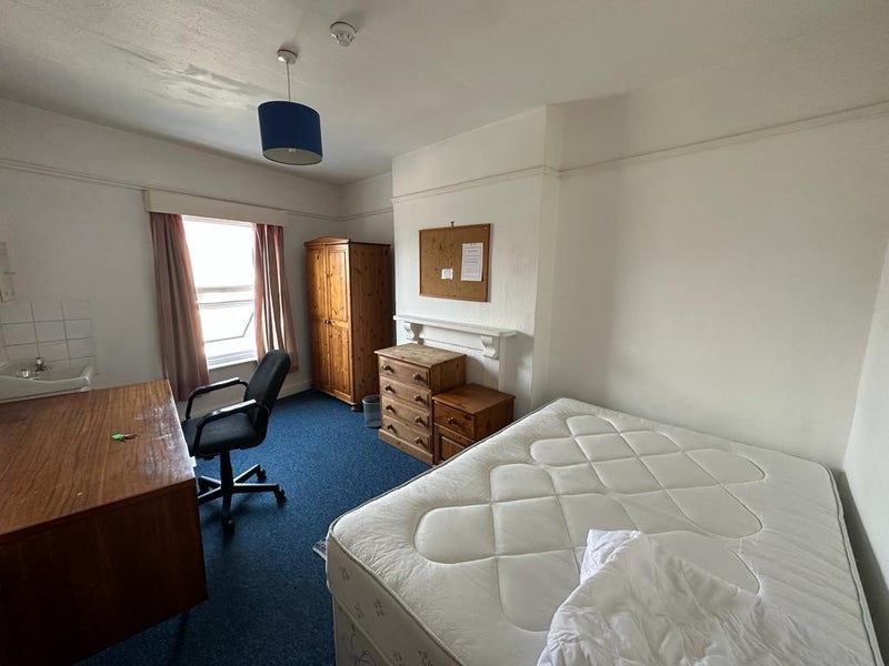 'Double room in Bournemouth ' Room to Rent from SpareRoom
