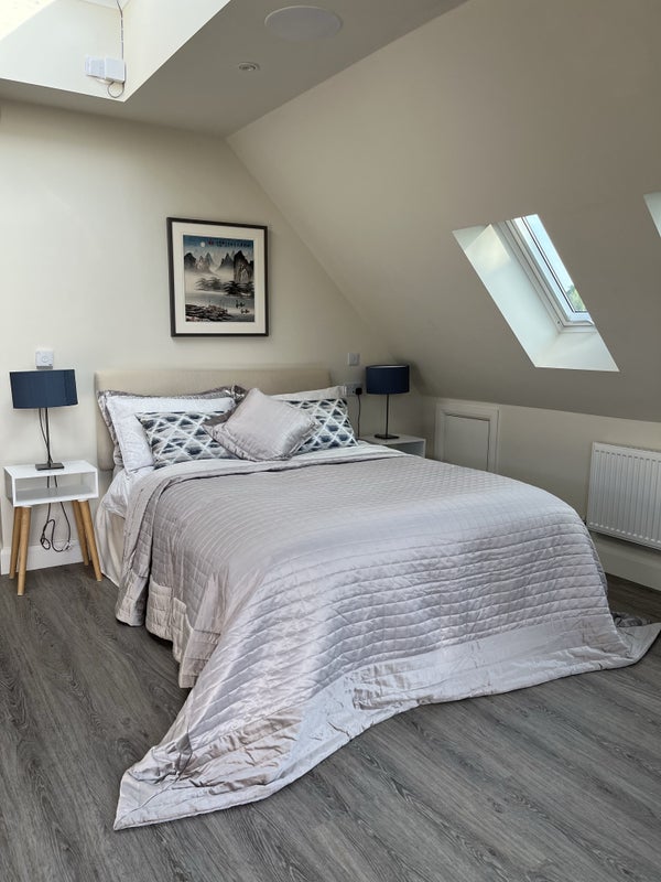 'Huge Double Room (Ensuite) 6Mins Shenfield Station' Room to Rent from