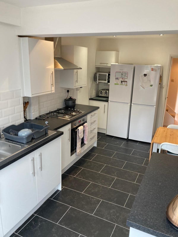 Photo 1: Communal Kitchen