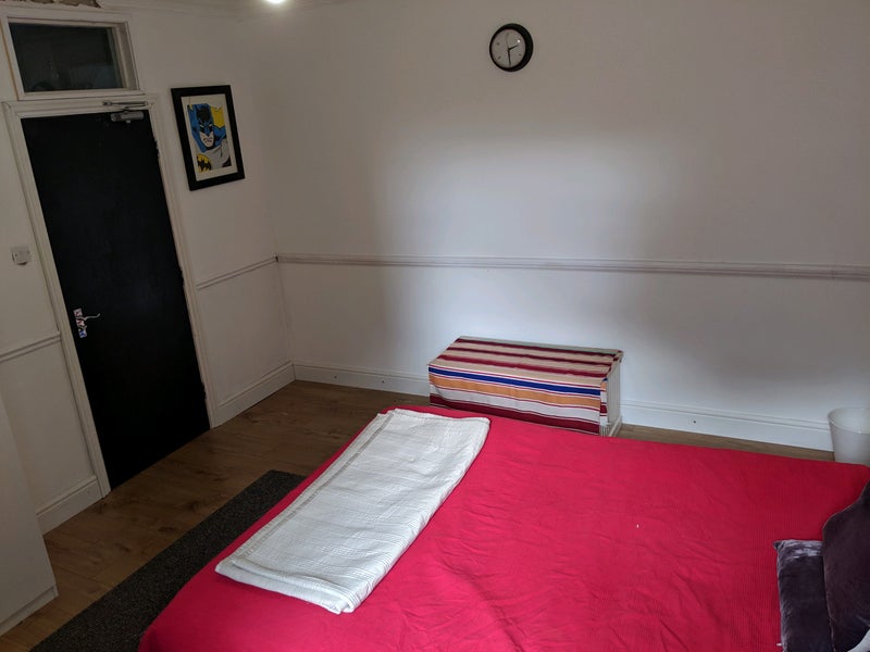 'Spacious Double Bedroom Available in Sittingbourne' Room to Rent from