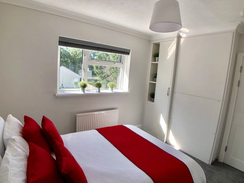 Photo 1: Lovely room overlooking the back garde n