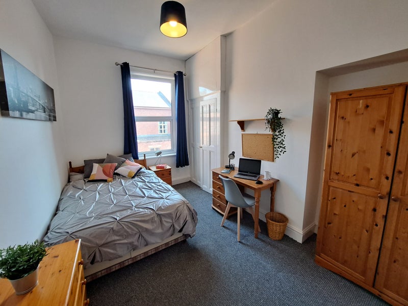 Photo 6: Bedroom 3 - £100p/w