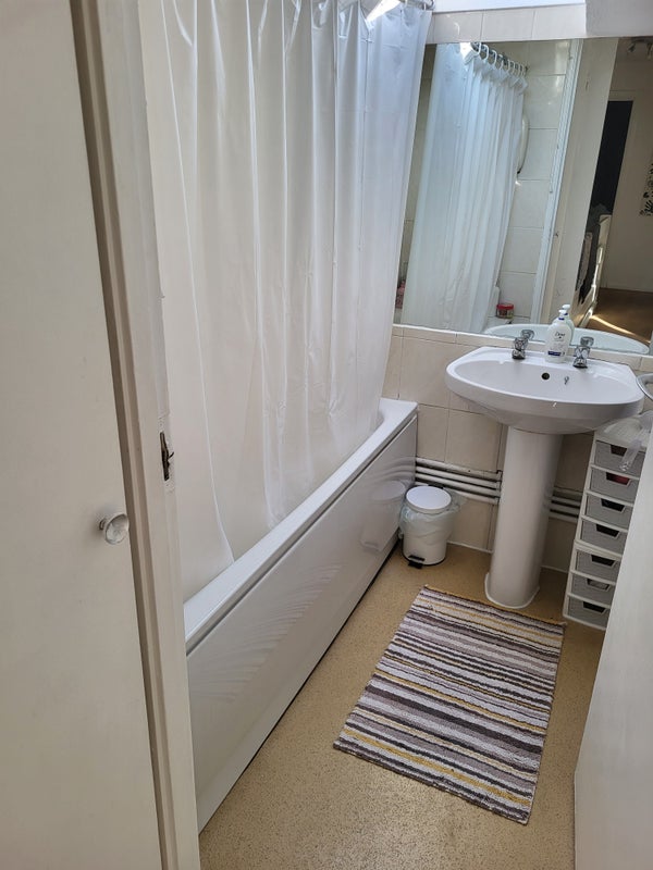 'Double room to rent for Single person only *' Room to Rent from SpareRoom