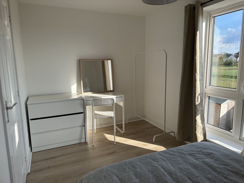 'Double Room Cleeve' Room to Rent from SpareRoom