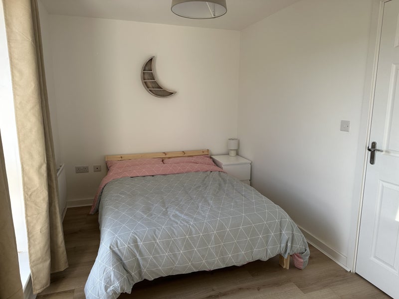 'Double Room Cleeve' Room to Rent from SpareRoom