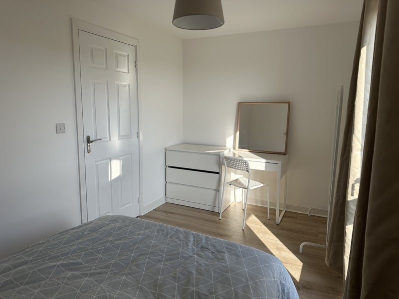 'Double Room Cleeve' Room to Rent from SpareRoom