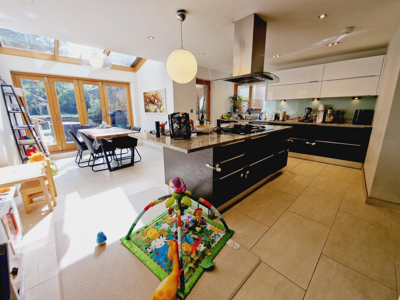 'WHOLE 4 bed 2 bath townhouse in Angel' Room to Rent from SpareRoom