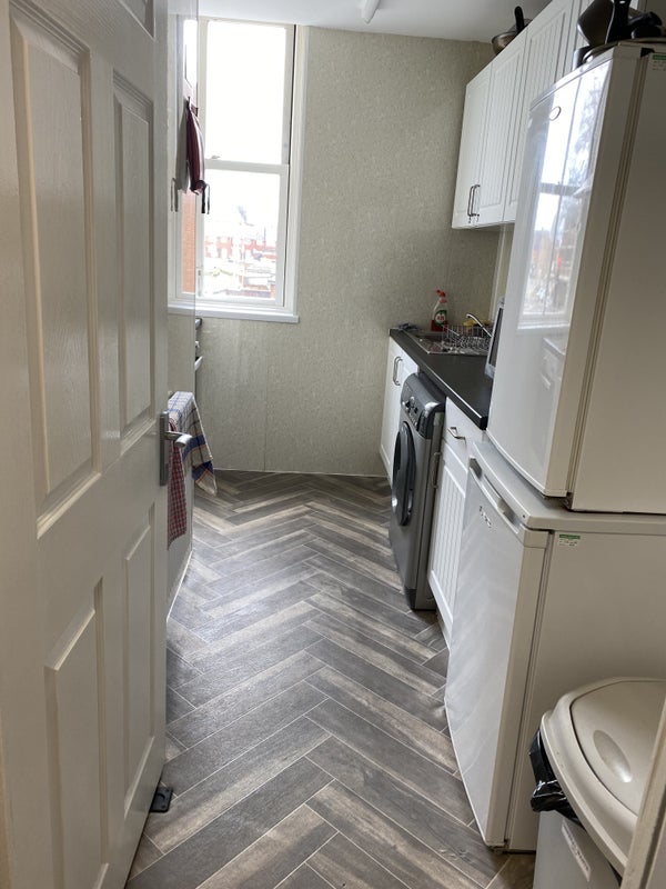 'Room to let in Rugeley Town Centre' Room to Rent from SpareRoom