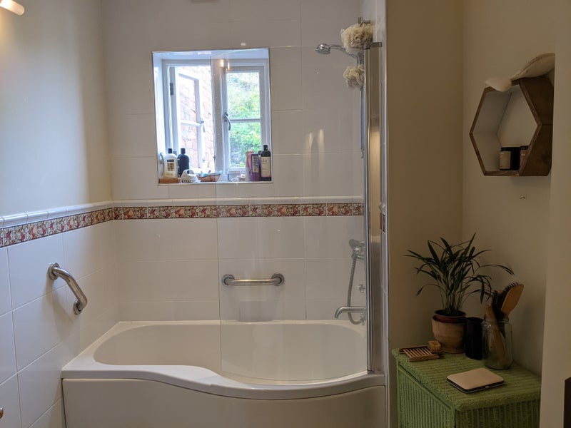 'Double room on Totnes Highstreet' Room to Rent from SpareRoom