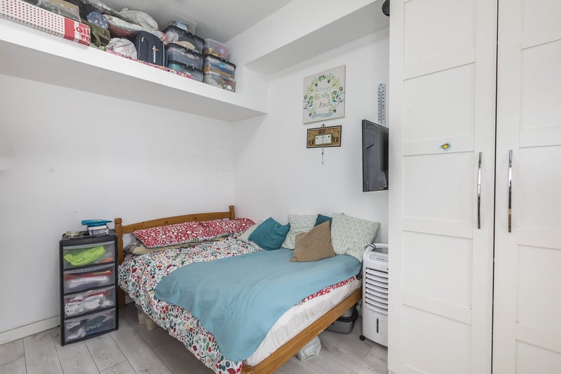 'Earl's Court Studio Flat Bills Included' Room to Rent from SpareRoom
