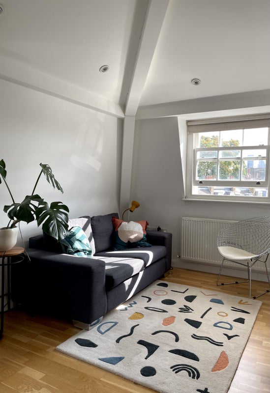 Photo 1: Living room