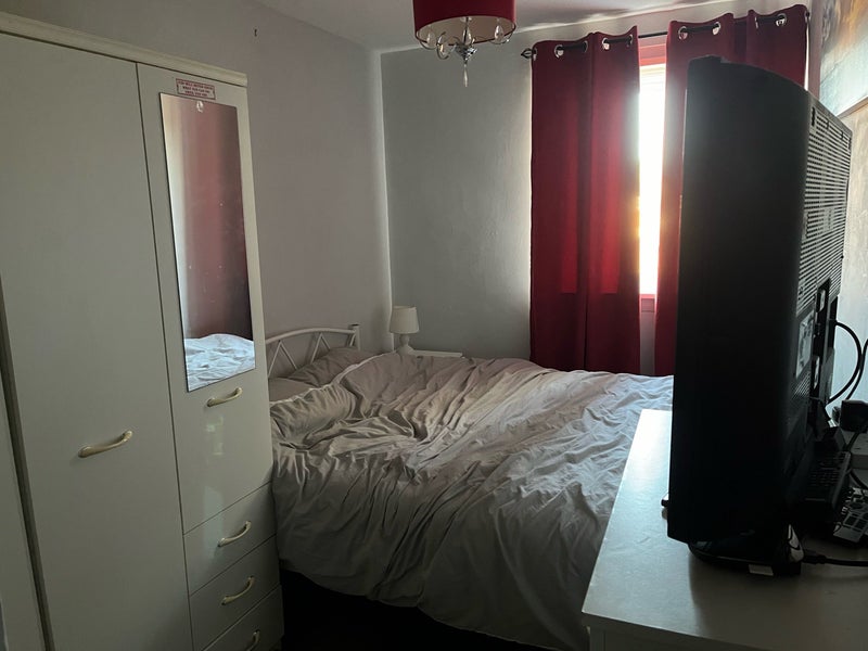 Photo 1: Small double