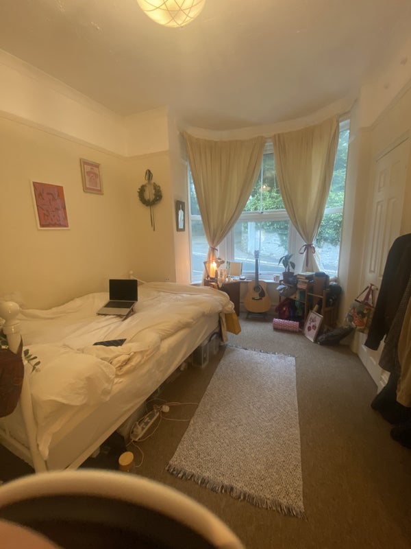 'Sunny Double room in Truro ' Room to Rent from SpareRoom