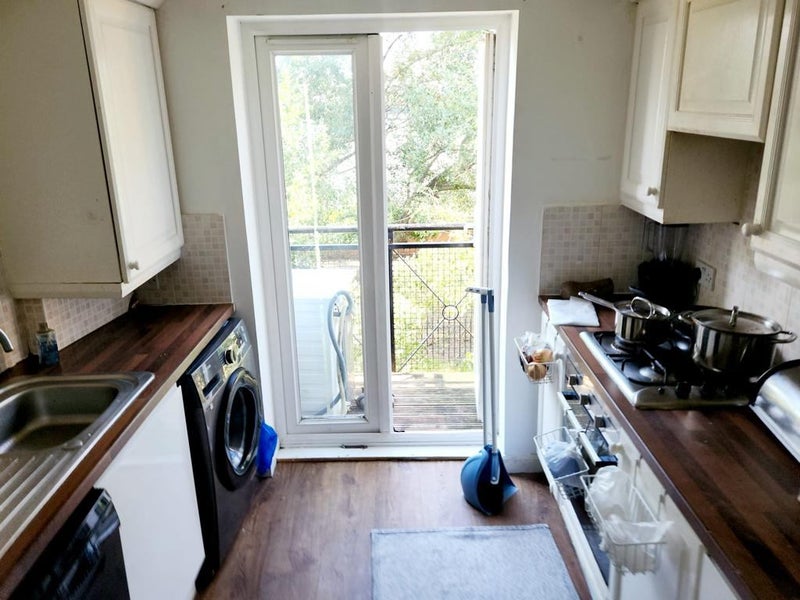 'Double Room In Thamesmead' Room to Rent from SpareRoom