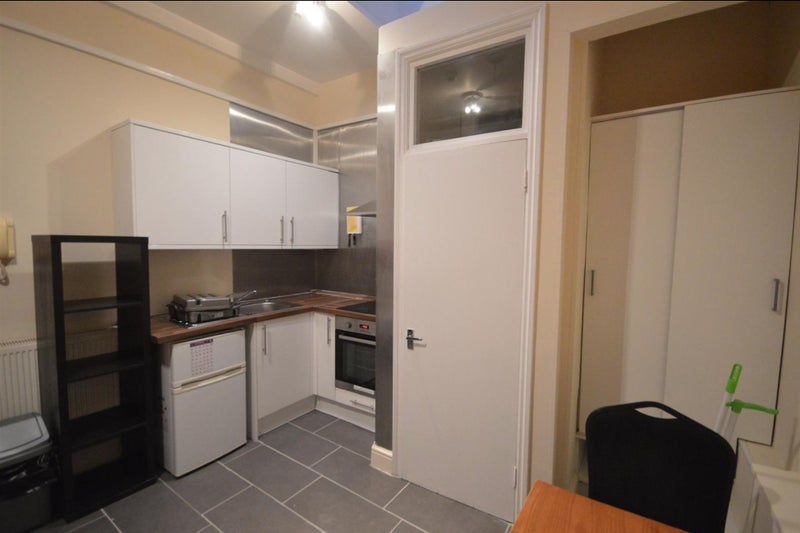 'Studio 1 bed flat Caledonian Rd' Room to Rent from SpareRoom