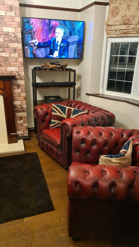 Photo 1: Living room