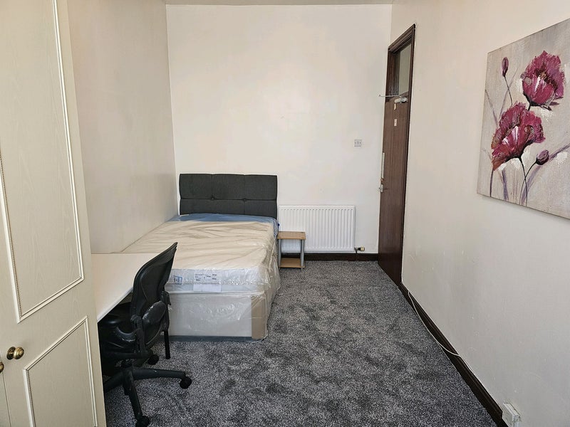 'Large Double Room Close to Piccadilly Station/MMU' Room to Rent from