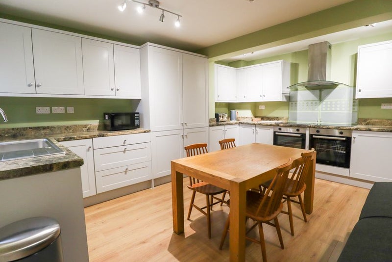 '* Zero Deposit Option * Double Room *' Room to Rent from SpareRoom