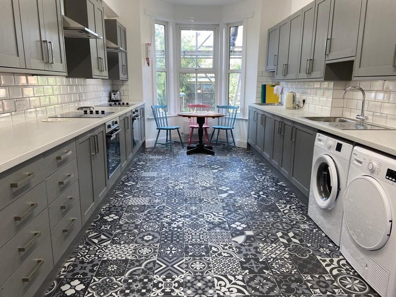 Photo 1: Kitchen