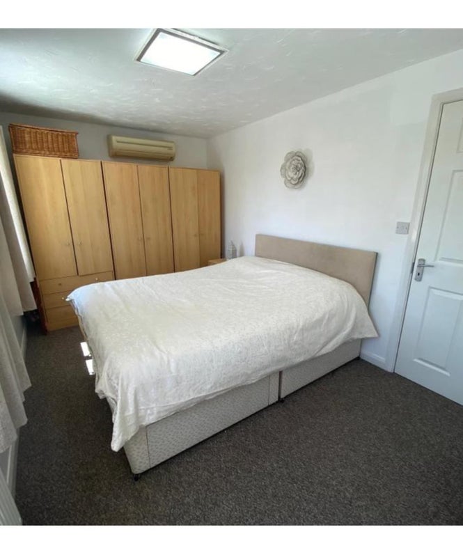 'Rooms on rent' Room to Rent from SpareRoom