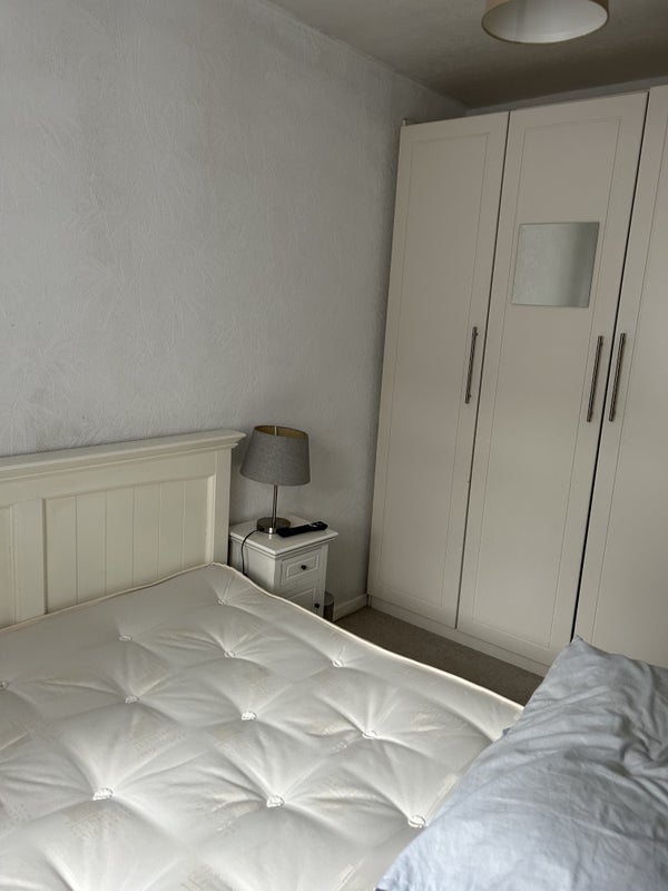 Photo 1: Bedroom with double bed