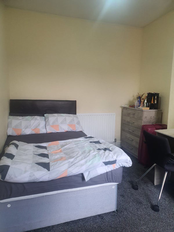 'Single Bedroom To rent on Pershore Road' Room to Rent from SpareRoom