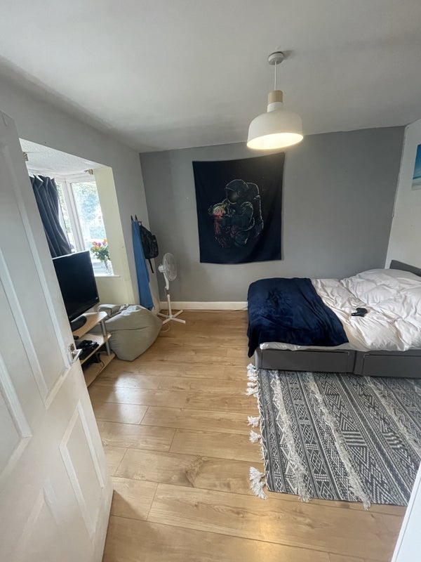 'Sublet in Wimbledon ' Room to Rent from SpareRoom