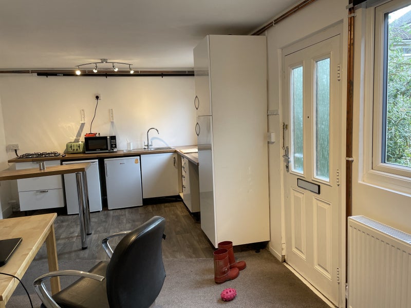 'Selfcontained annex in Whitchurch Village' Room to Rent from SpareRoom