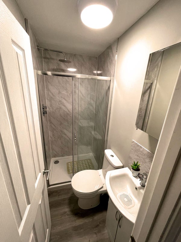 Photo 1: Private Bathroom