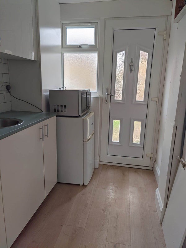 'Cozy East London Studio' Room to Rent from SpareRoom