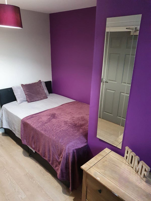 'Superb Double Bedroom 🧡 Professionals 🏠' Room to Rent from SpareRoom