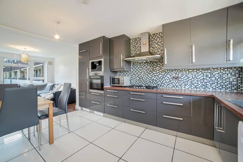 'Beautiful Double Bedroom East London ' Room to Rent from SpareRoom