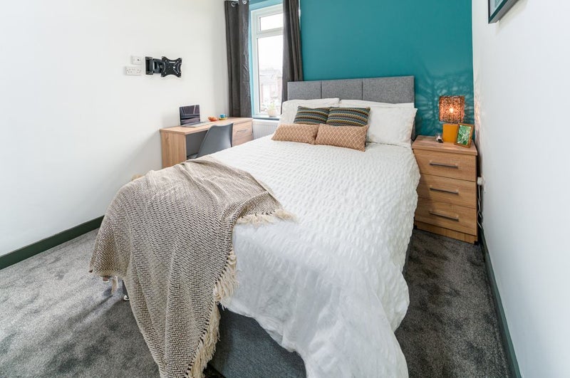 'CoLiving in Horwich! Double En Suite' Room to Rent from SpareRoom