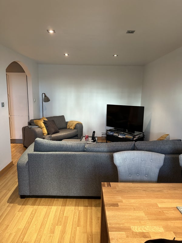 Photo 1: Lounge/Dining Room
