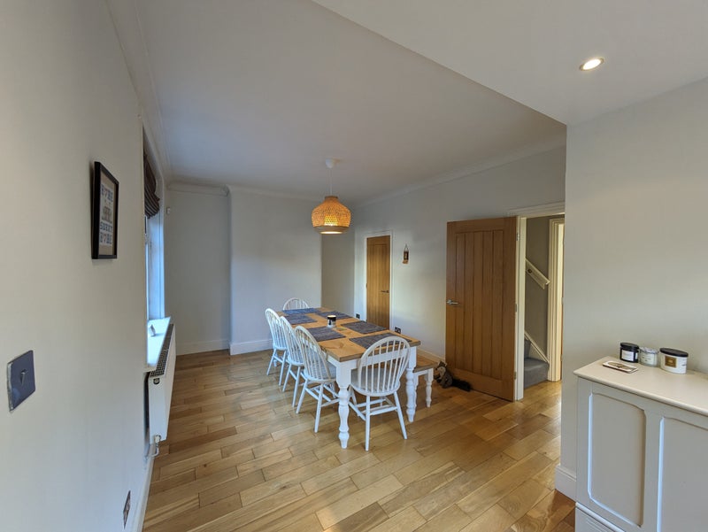 'Homely Double Room + shared 🏡 in Alderley Edge' Room to Rent from SpareRoom