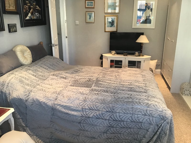 'Low cost in Pinner HA5' Room to Rent from SpareRoom