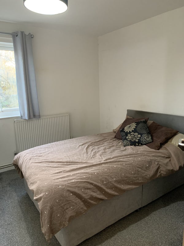 'Large Double Room in Didcot' Room to Rent from SpareRoom