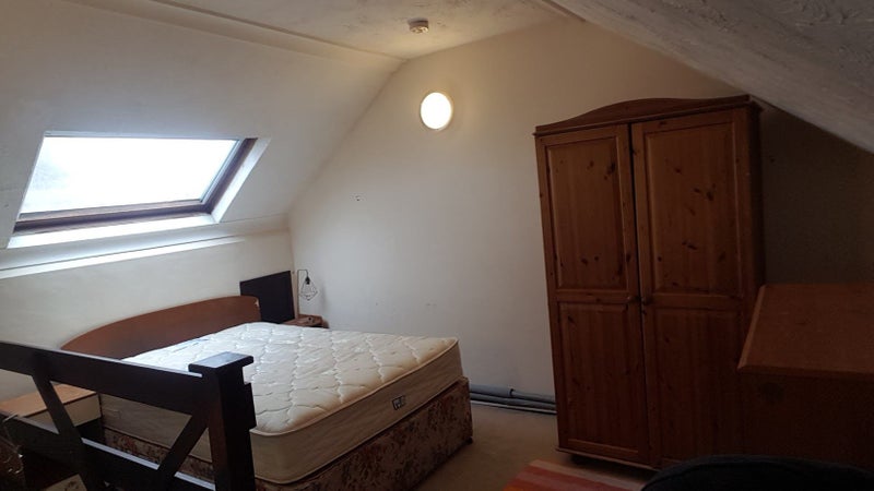 Photo 1: Large Double Bedroom