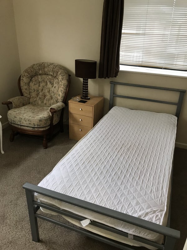 'Double En suite room near Hamworthy Park.' Room to Rent from SpareRoom