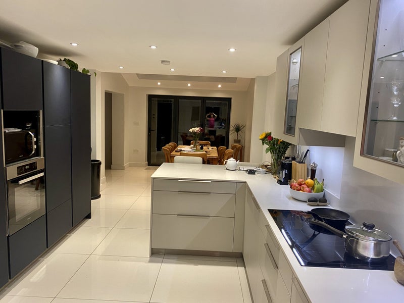 Photo 1: Kitchen and dining room
