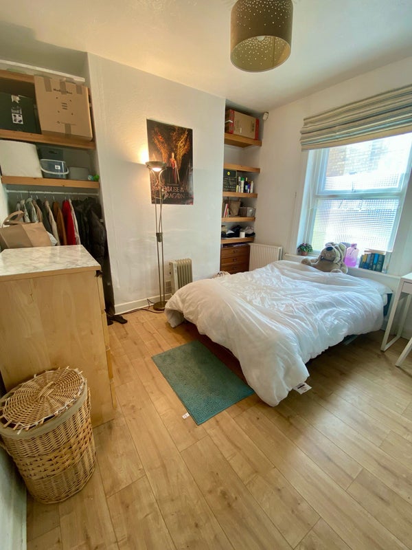 'Spacious Double bedroom in Room to Rent from SpareRoom
