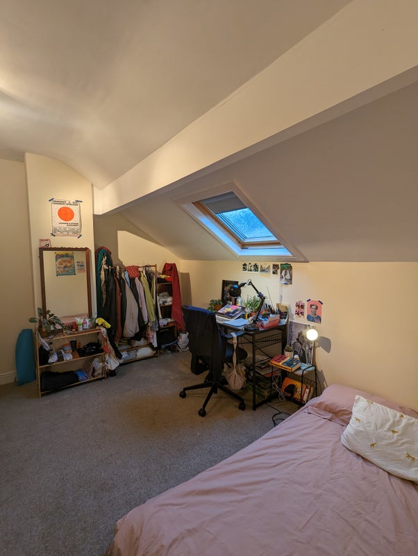 'Lovely bedroom available in Chapel Allerton LS7' Room to Rent from