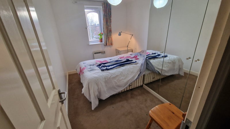 Photo 1: double bedroom