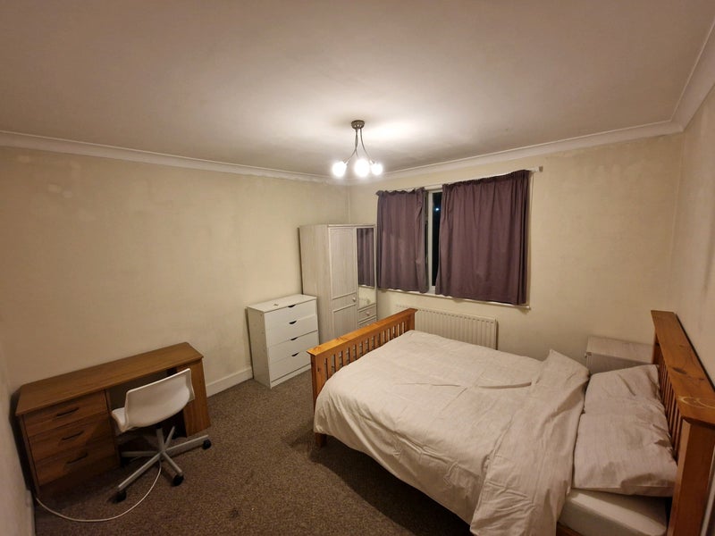 'Single room 4 bed Winton/Charminster houseshare ' Room to Rent from