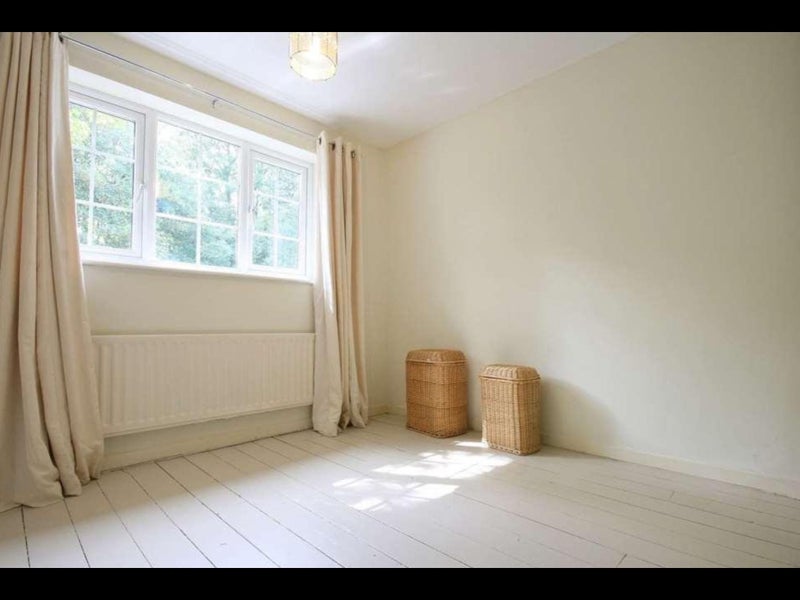 Photo 1: Room (Yours)